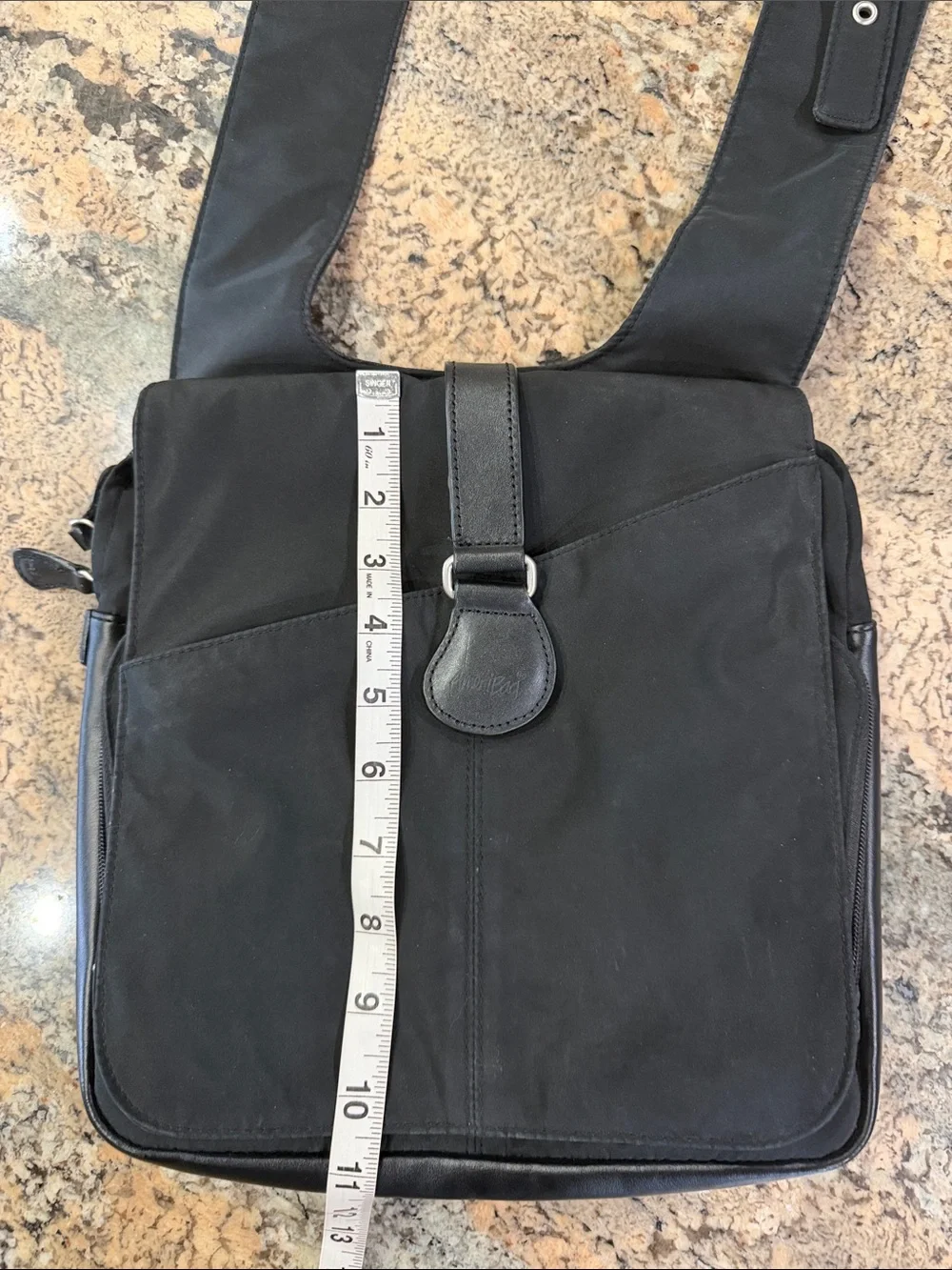 Ameribag Black Men's Messenger Crossbody Bag